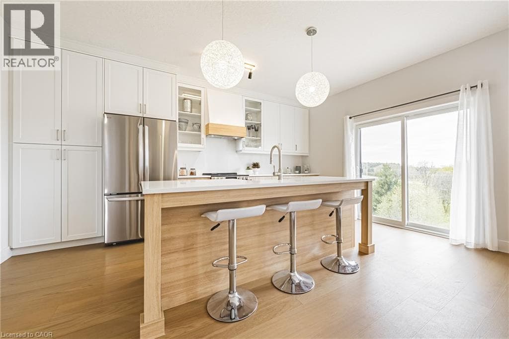 Detached for sale at 546 BENNINGER Drive, Laurentian West, Kitchener, Ontario, photo 3