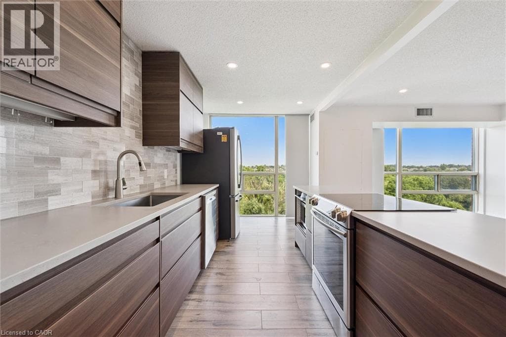 Apartment for sale at 55 BLUE SPRINGS Drive Unit# 706, Lincoln Heights, Waterloo, Ontario, photo 9