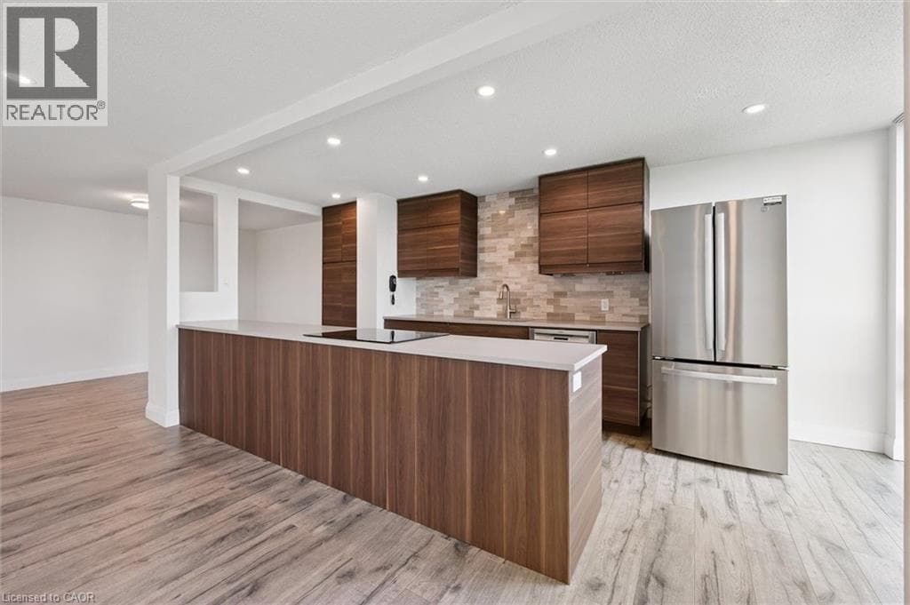 Apartment for sale at 55 BLUE SPRINGS Drive Unit# 706, Lincoln Heights, Waterloo, Ontario, photo 3