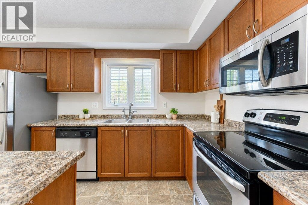 Townhouse for sale at 925 GLASGOW Street Unit# C, Highland West, Kitchener, Ontario, photo 9