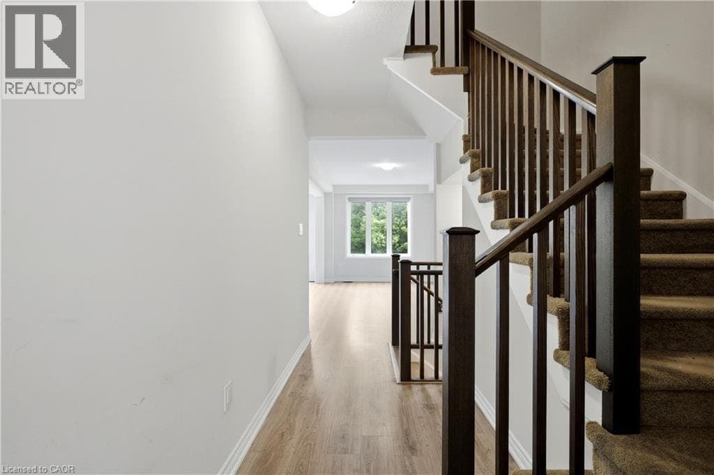 Townhouse for sale at 10 BIRMINGHAM Drive Unit# 32, Industrial Park, Cambridge, Ontario, photo 8