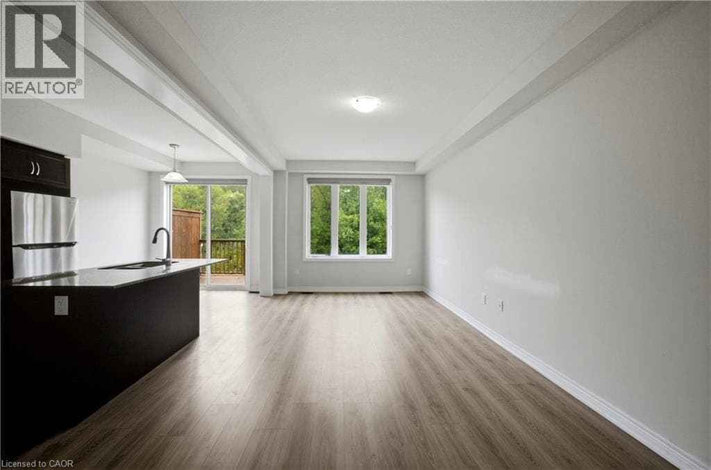 Townhouse for sale at 10 BIRMINGHAM Drive Unit# 32, Industrial Park, Cambridge, Ontario, photo 9