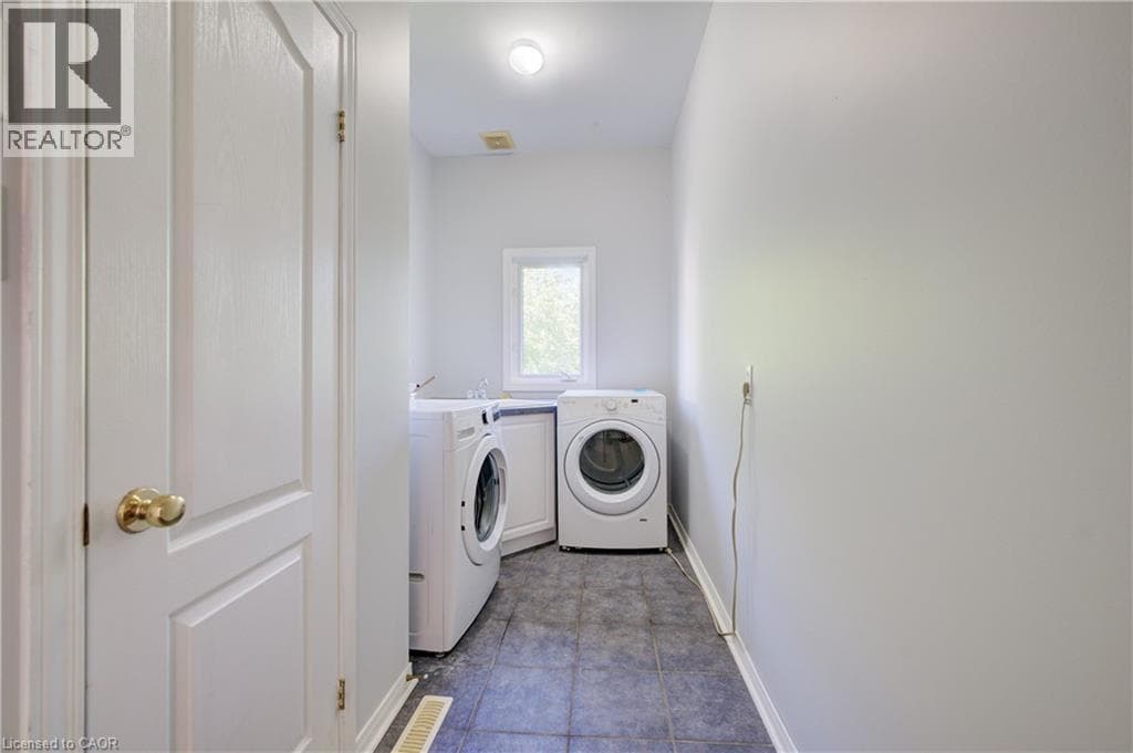 Detached for sale at 23 BUERKLE Court, Doon South, Kitchener, Ontario, photo 21