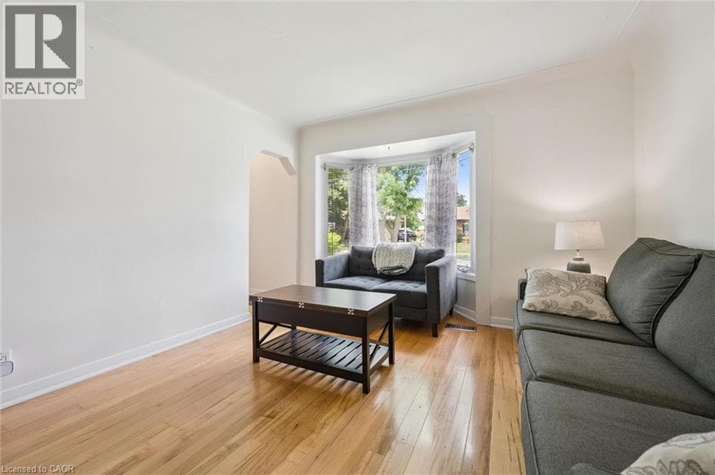 Detached for sale at 129 FLORENCE Avenue, Chicopee, Kitchener, Ontario, photo 4