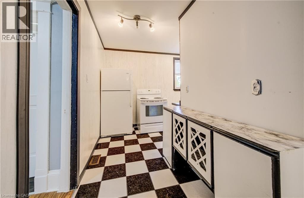 Detached for sale at 698 KING Street W, Midtown, Kitchener, Ontario, photo 12