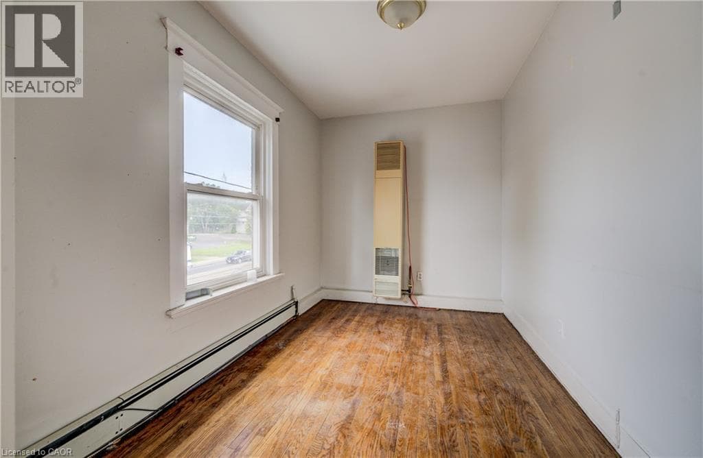 Detached for sale at 698 KING Street W, Midtown, Kitchener, Ontario, photo 25