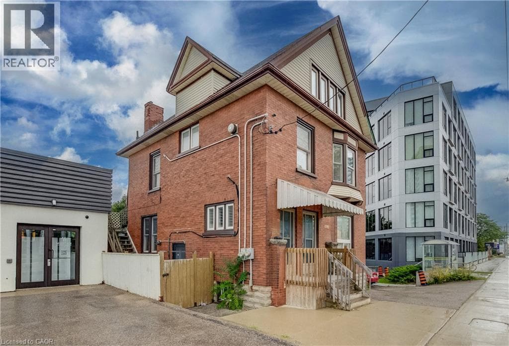 Detached for sale at 698 KING Street W, Midtown, Kitchener, Ontario, photo 40