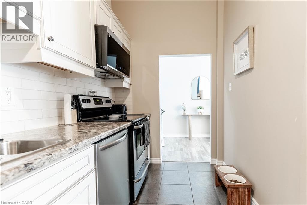 Townhouse for sale at 82 OVERLEA Drive, Forest Hill, Kitchener, Ontario, photo 11