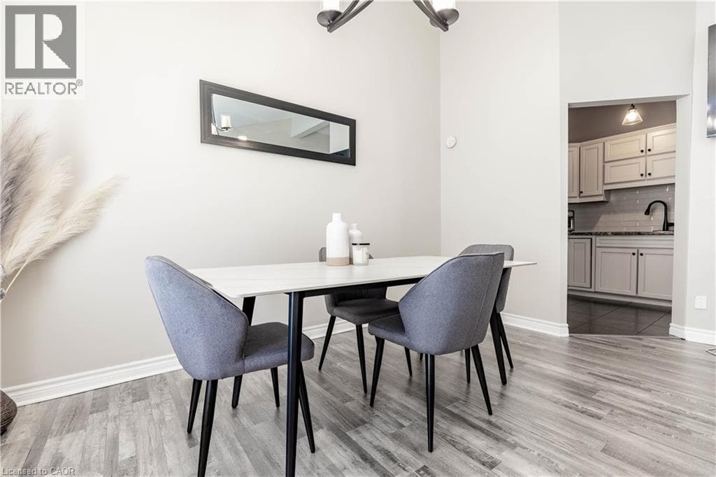 Townhouse for sale at 82 OVERLEA Drive, Forest Hill, Kitchener, Ontario, photo 6