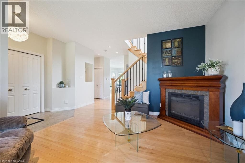 Detached for sale at 25 HUNSBERGER Drive, Baden, Wilmot, Ontario, photo 4