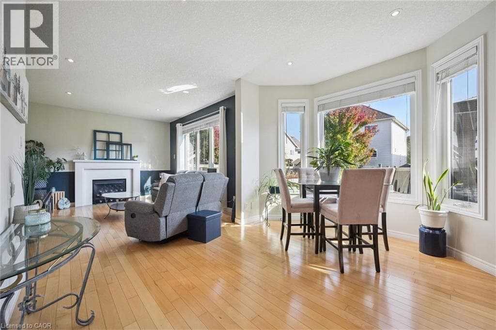 Detached for sale at 25 HUNSBERGER Drive, Baden, Wilmot, Ontario, photo 5