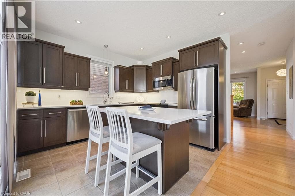 Detached for sale at 25 HUNSBERGER Drive, Baden, Wilmot, Ontario, photo 8