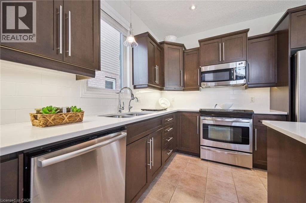 Detached for sale at 25 HUNSBERGER Drive, Baden, Wilmot, Ontario, photo 9