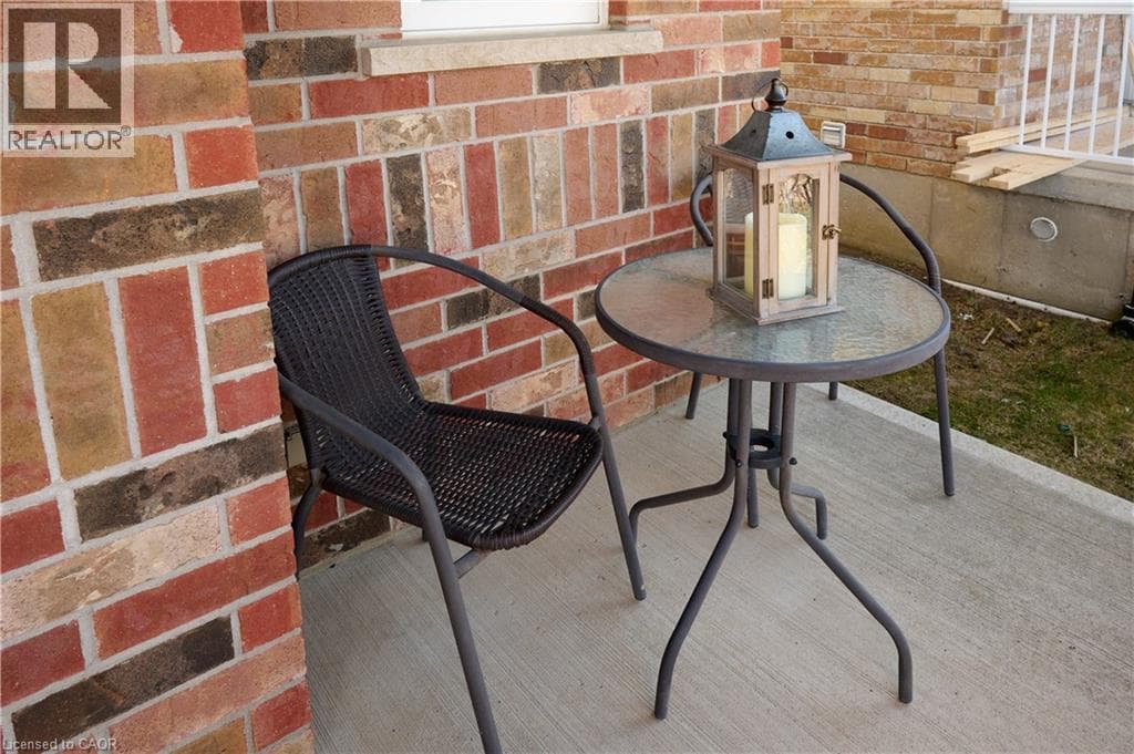 Detached for sale at 126 SNOWDROP Crescent, Laurentian West, Kitchener, Ontario, photo 5