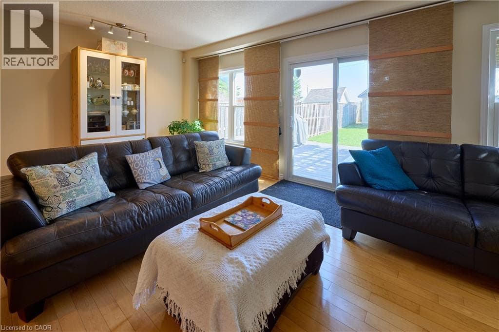 Detached for sale at 126 SNOWDROP Crescent, Laurentian West, Kitchener, Ontario, photo 13