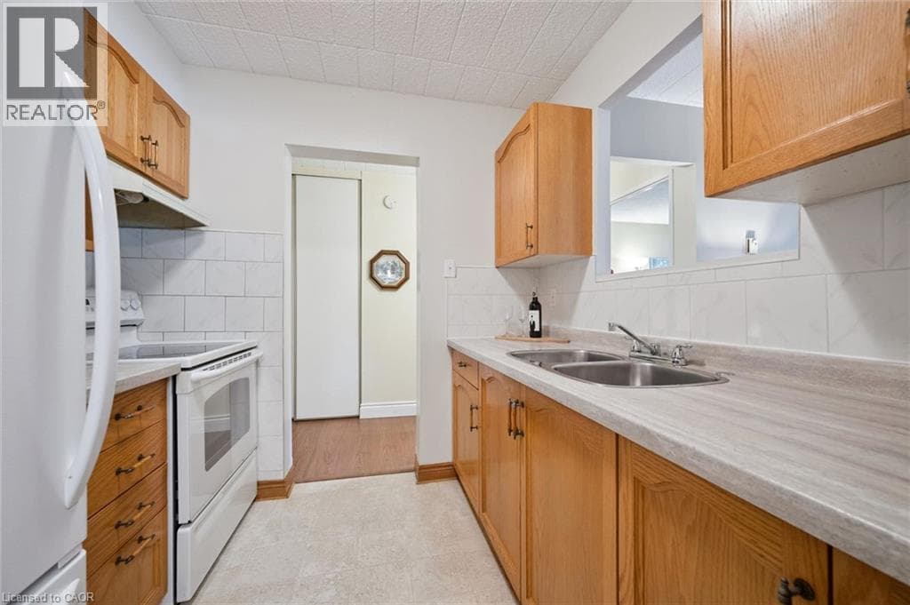 Apartment for sale at 6 WALTON Avenue Unit# 107, Vanier, Kitchener, Ontario, photo 11