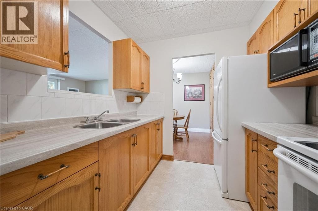 Apartment for sale at 6 WALTON Avenue Unit# 107, Vanier, Kitchener, Ontario, photo 4