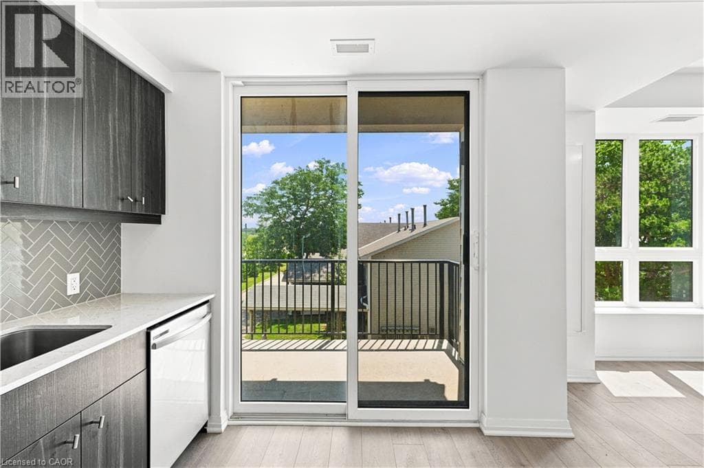 Apartment for sale at 101 GOLDEN EAGLE Road Unit# 215, Lakeshore North, Waterloo, Ontario, photo 16