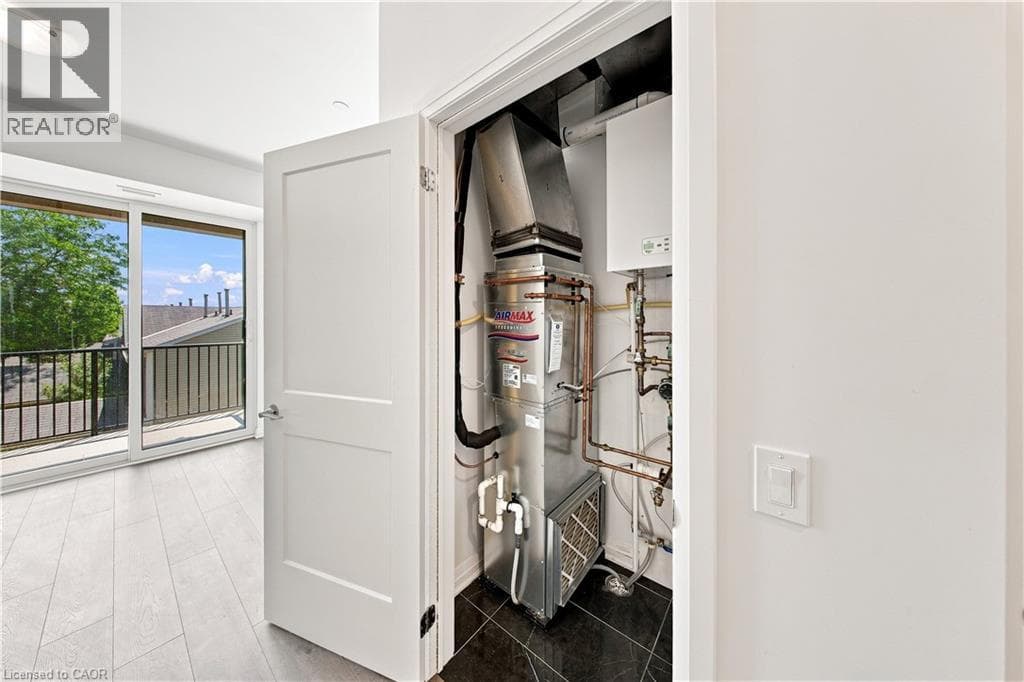 Apartment for sale at 101 GOLDEN EAGLE Road Unit# 215, Lakeshore North, Waterloo, Ontario, photo 7