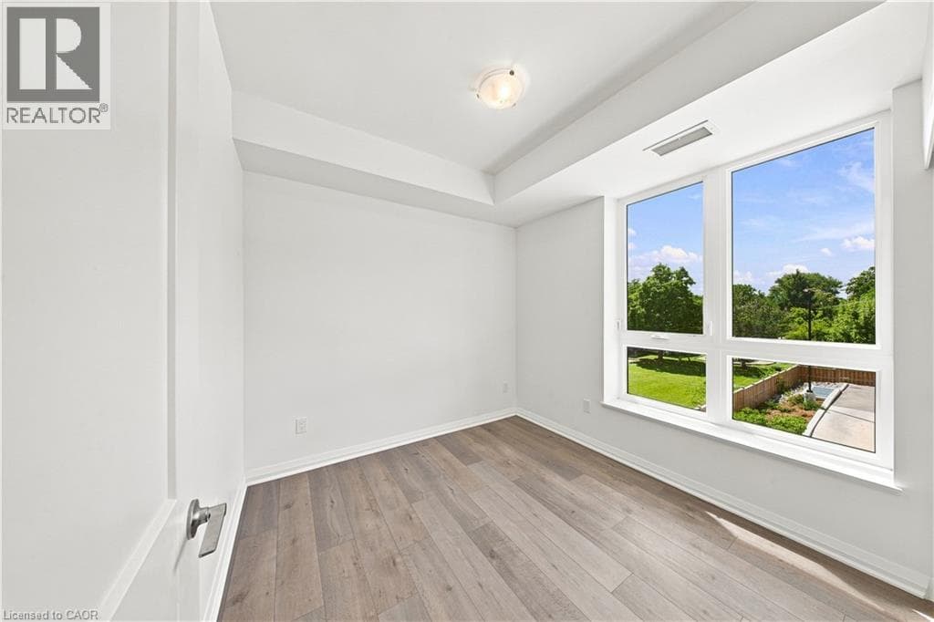 Apartment for sale at 101 GOLDEN EAGLE Road Unit# 215, Lakeshore North, Waterloo, Ontario, photo 21