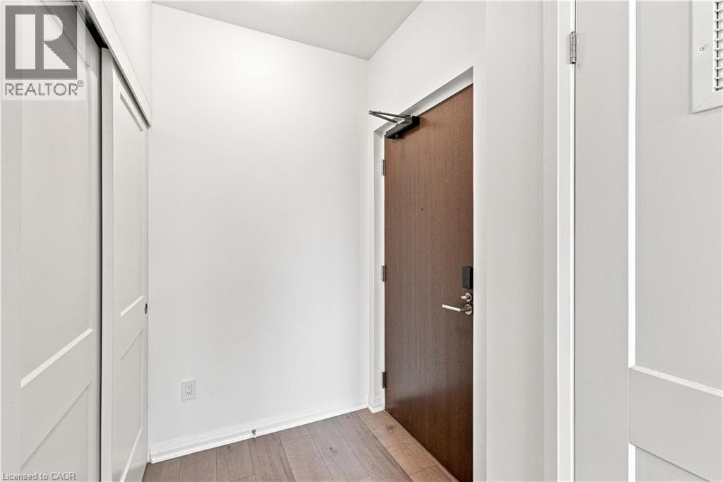 Apartment for sale at 101 GOLDEN EAGLE Road Unit# 215, Lakeshore North, Waterloo, Ontario, photo 3