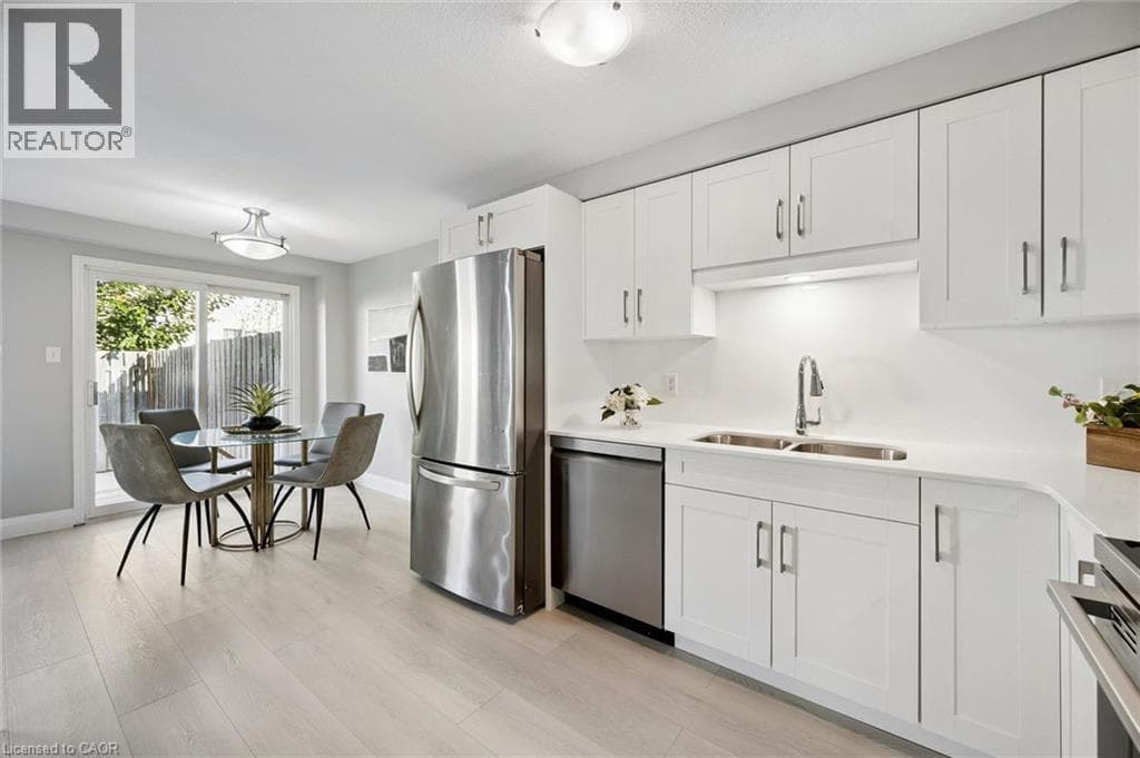 Townhouse for sale at 78 FOXGLOVE Crescent, Laurentian West, Kitchener, Ontario, photo 13