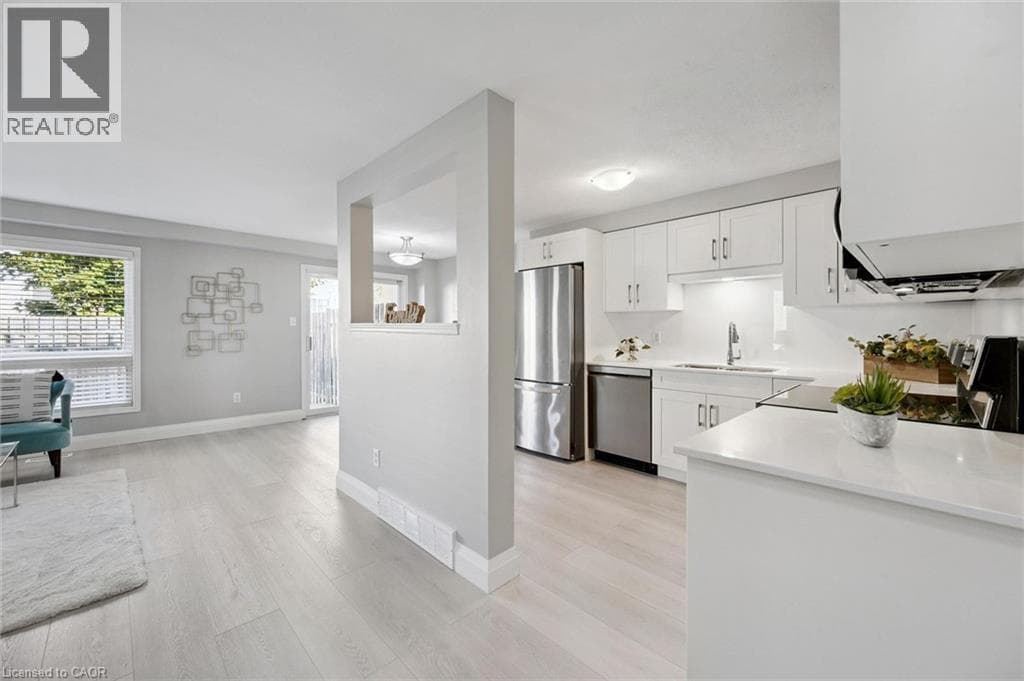 Townhouse for sale at 78 FOXGLOVE Crescent, Laurentian West, Kitchener, Ontario, photo 7