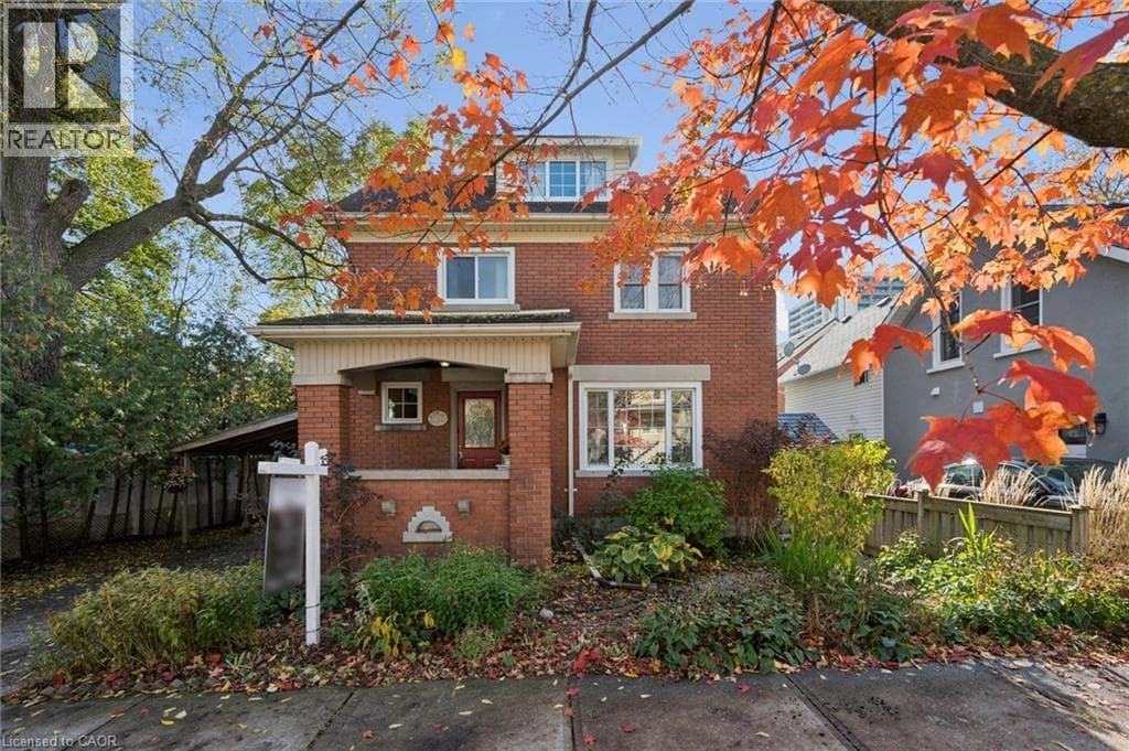 Detached for sale at 21 BRAUN Street, Midtown, Kitchener, Ontario, photo 2