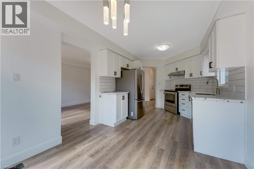 Detached for sale at 31 SWARTZ Street, Laurentian West, Kitchener, Ontario, photo 6