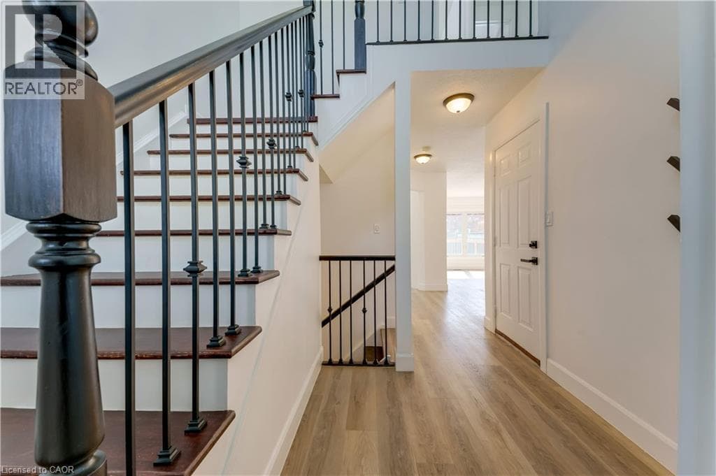 Detached for sale at 31 SWARTZ Street, Laurentian West, Kitchener, Ontario, photo 3