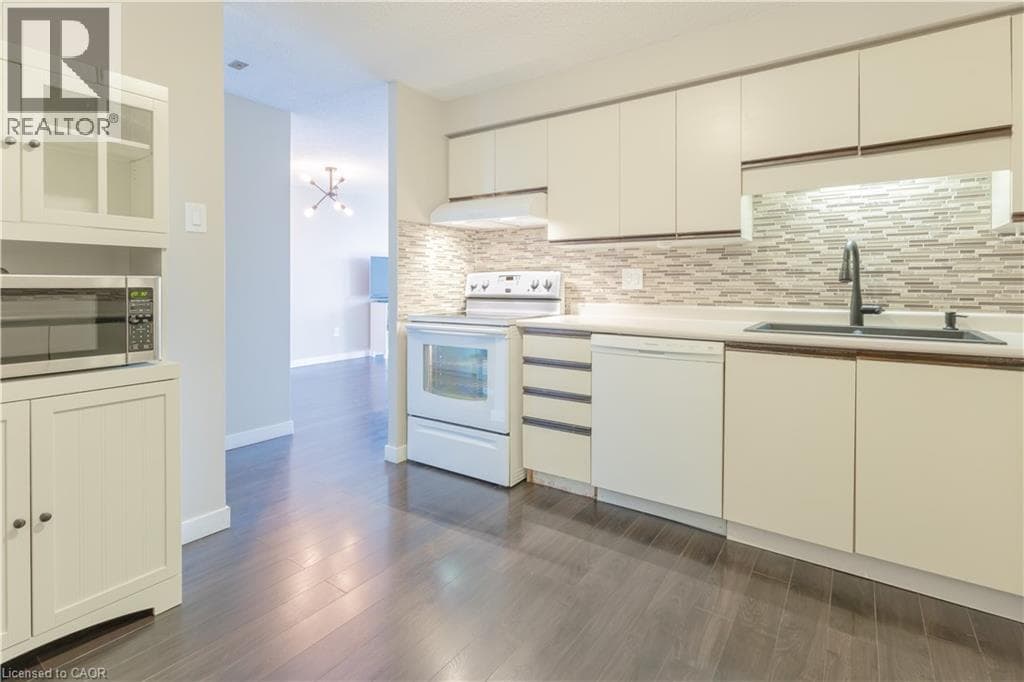Apartment for sale at 55 GREEN VALLEY Drive Unit# 1508, Pioneer Park, Kitchener, Ontario, photo 11