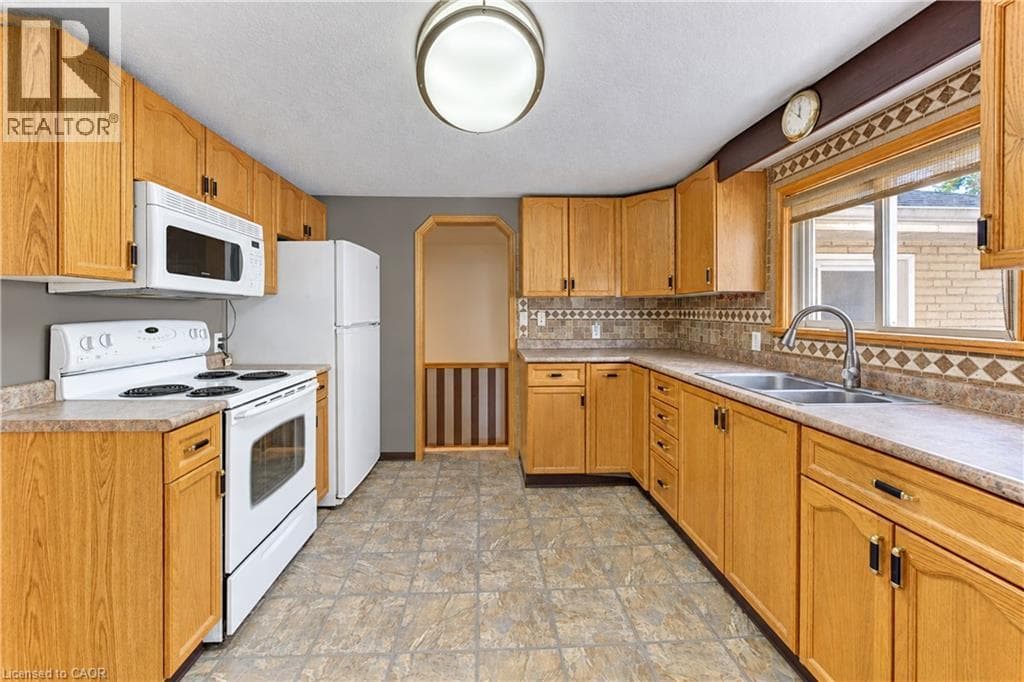 Detached for sale at 22 PRETORIA Road, Elgin Park, Cambridge, Ontario, photo 13