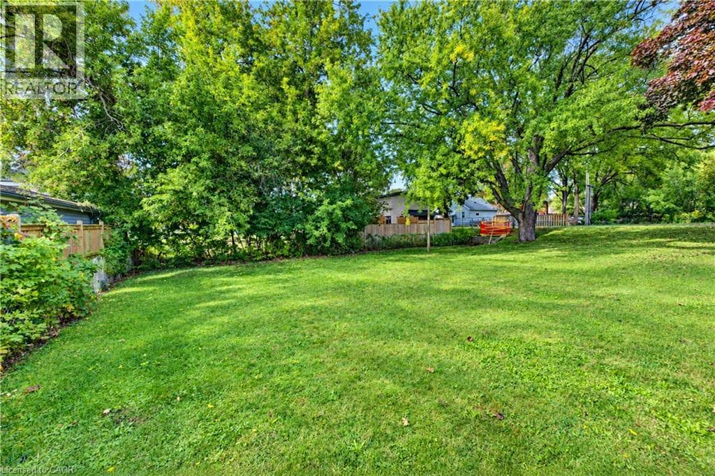 Detached for sale at 22 PRETORIA Road, Elgin Park, Cambridge, Ontario, photo 6