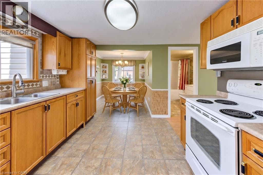 Detached for sale at 22 PRETORIA Road, Elgin Park, Cambridge, Ontario, photo 12