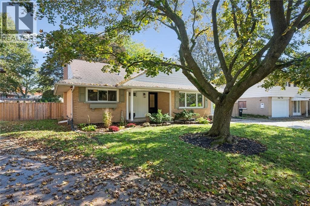 Detached for sale at 38 YULE Place, Heritage Park, Kitchener, Ontario, photo 3