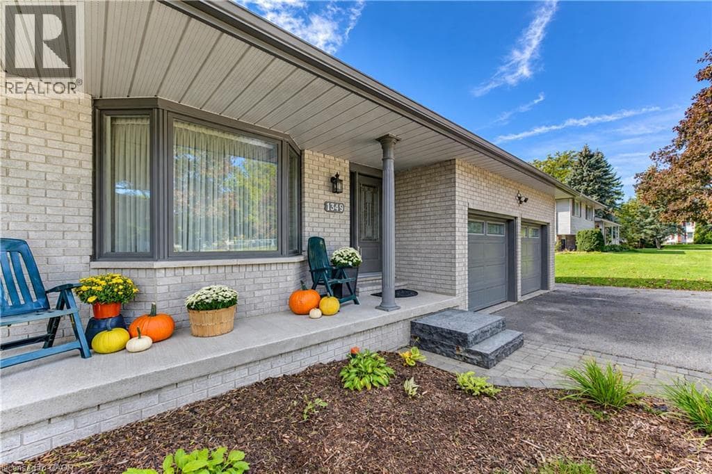Detached for sale at 1349 BRIDGE Street, New Dundee, Wilmot, Ontario, photo 2