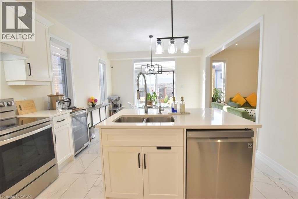 Detached for sale at 348 CHOKECHERRY Crescent, Vista Hills, Waterloo, Ontario, photo 17