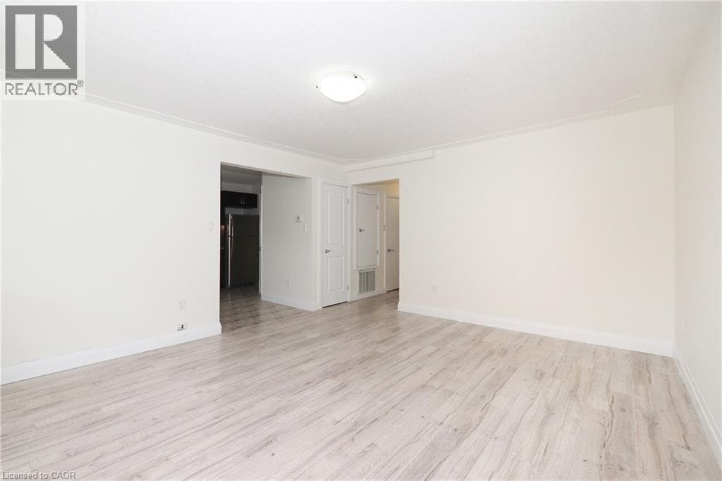Multi-family for sale at 207 SHELDON Avenue N, Eastwood, Kitchener, Ontario, photo 21