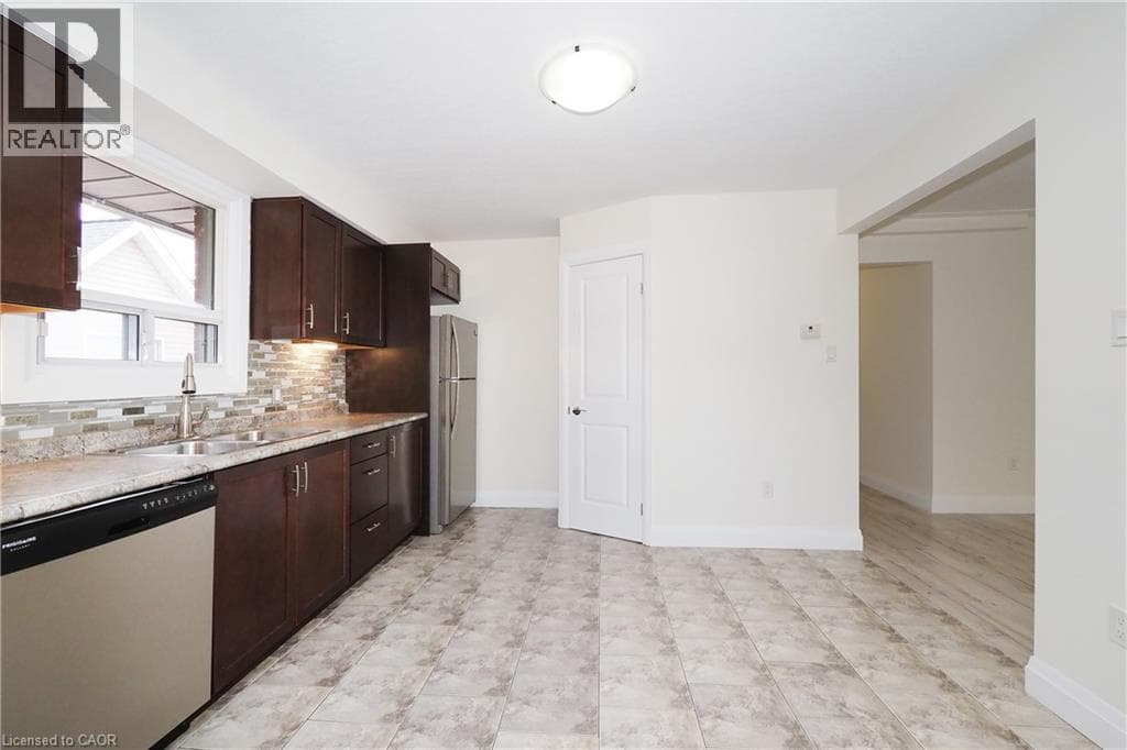 Multi-family for sale at 207 SHELDON Avenue N, Eastwood, Kitchener, Ontario, photo 25
