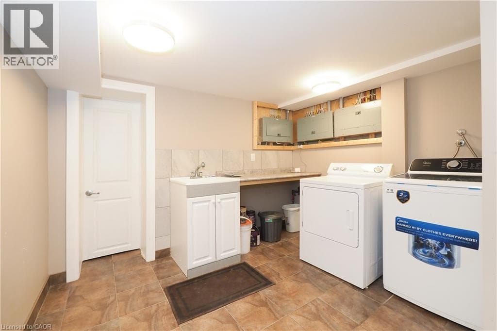 Multi-family for sale at 207 SHELDON Avenue N, Eastwood, Kitchener, Ontario, photo 43