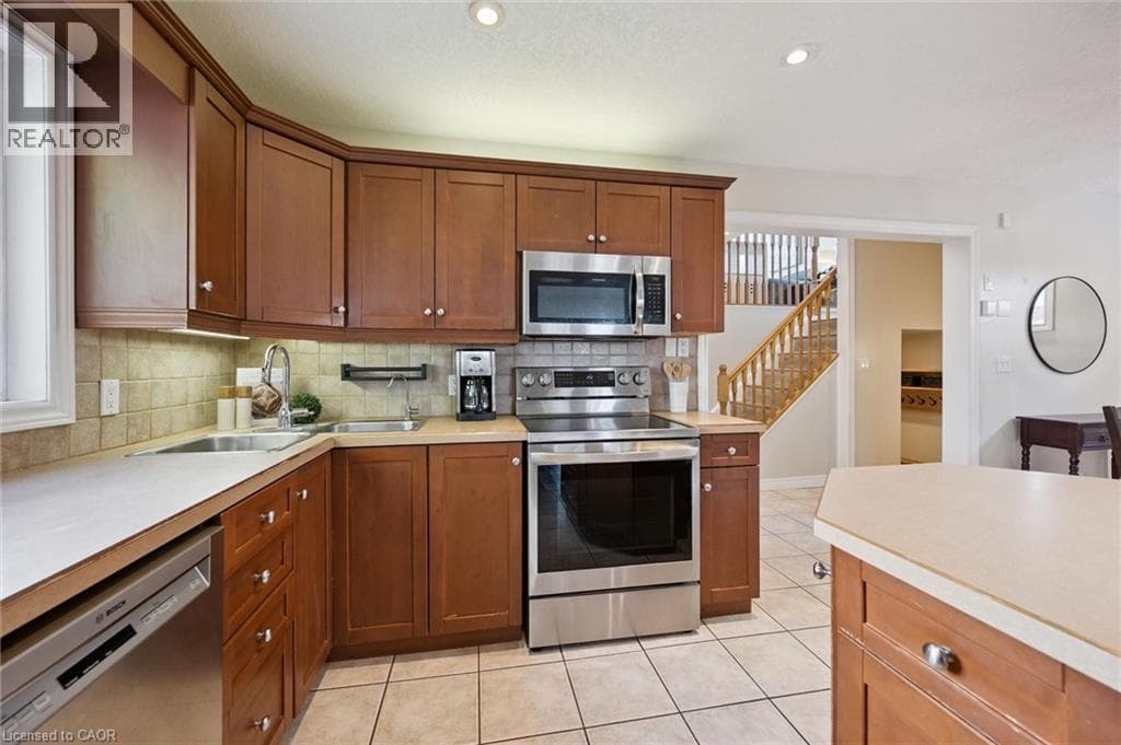 Detached for sale at 70 INGE Court, Bridgeport East, Kitchener, Ontario, photo 16