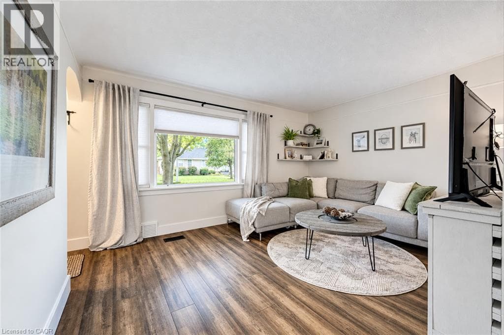 Detached for sale at 36 CRESTWOOD Avenue, Fairfield, Kitchener, Ontario, photo 4