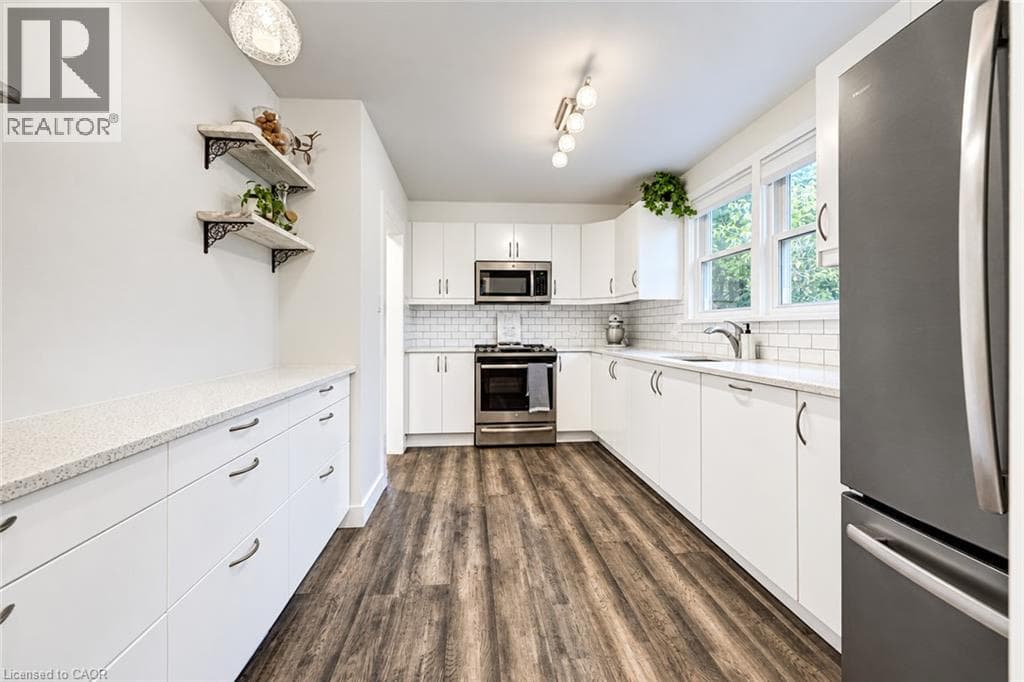 Detached for sale at 36 CRESTWOOD Avenue, Fairfield, Kitchener, Ontario, photo 6