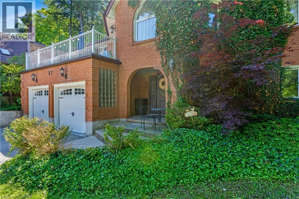 Detached for sale at 37 YELLOW BIRCH Drive, Forest Heights, Kitchener, Ontario, photo 4