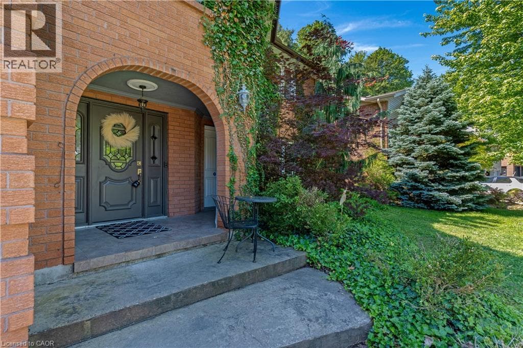 Detached for sale at 37 YELLOW BIRCH Drive, Forest Heights, Kitchener, Ontario, photo 3