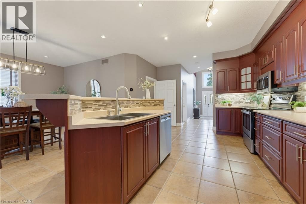 Detached for sale at 240 WOODHAVEN Road Unit# A, Vanier, Kitchener, Ontario, photo 9