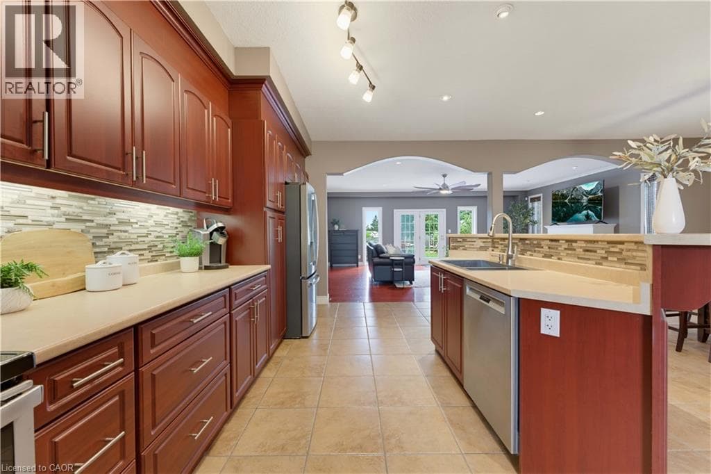 Detached for sale at 240 WOODHAVEN Road Unit# A, Vanier, Kitchener, Ontario, photo 7