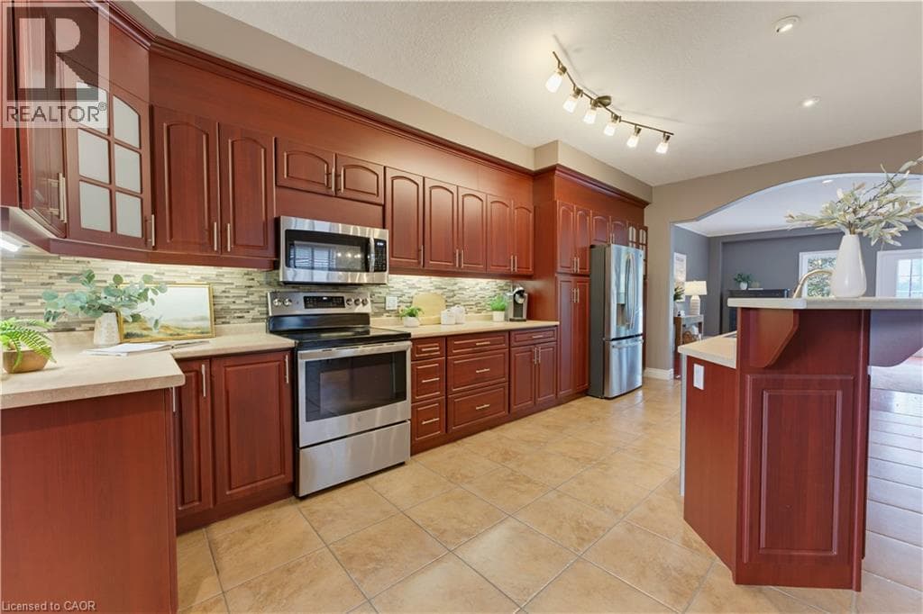 Detached for sale at 240 WOODHAVEN Road Unit# A, Vanier, Kitchener, Ontario, photo 6