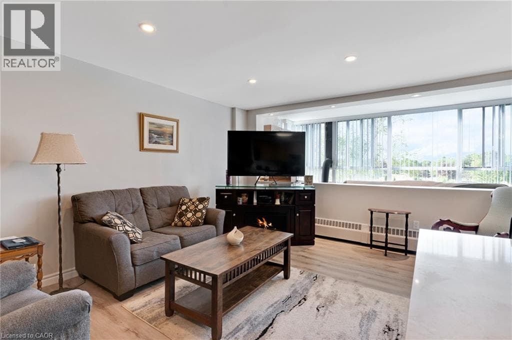 Apartment for sale at 24 MIDLAND Drive Unit# 306, Stanley Park, Kitchener, Ontario, photo 11