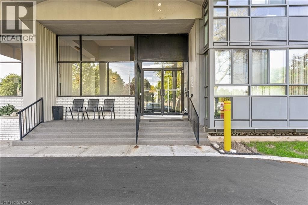 Apartment for sale at 24 MIDLAND Drive Unit# 306, Stanley Park, Kitchener, Ontario, photo 4